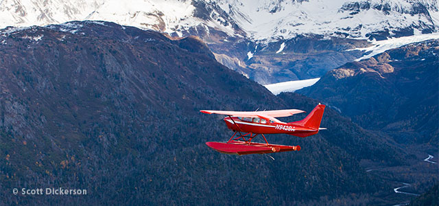 Homer-Alaska-floatplane-charter-flying-in-mountains